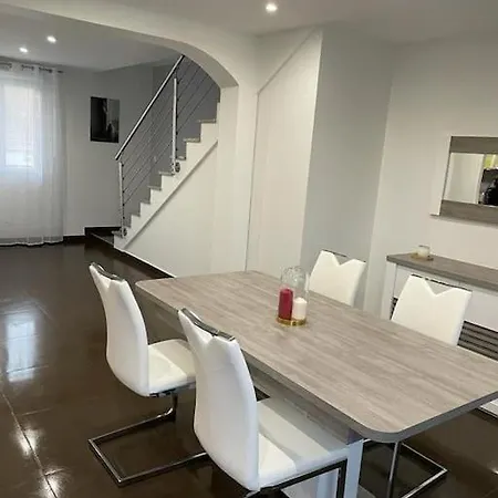 Pavillon 1 *